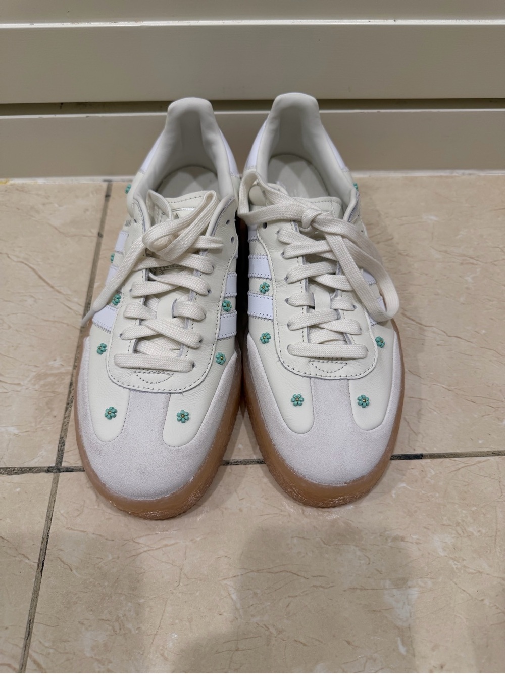 Adidas Sambae Off White Cloud White Clear Mint, size 9 Women’s. New without Box